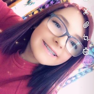 Meet your Posher, Olivia